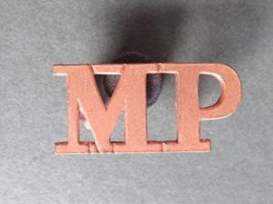 Australia Army Post 1939 'Military Police' Shoulder Title