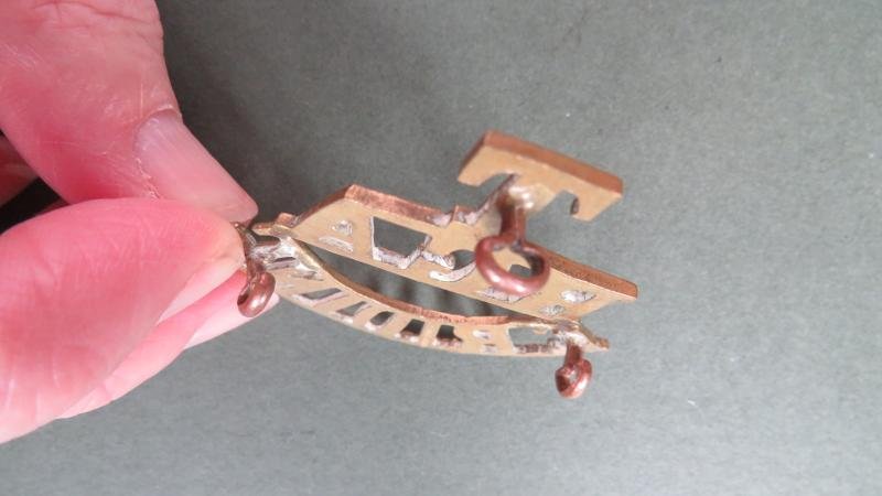 British Army Royal Garrison Artillery 'E.RIDING' (East Riding) Territorial Shoulder Title — image 3