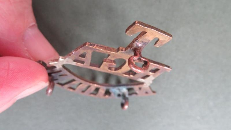 British Army Royal Garrison Artillery 'N.RIDING' (Northumbrian) Territorial Shoulder Title — image 3