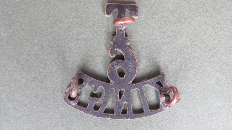 British Army The 6th The King's Regiment (Liverpool) Territorial Battalion Shoulder Title — image 2