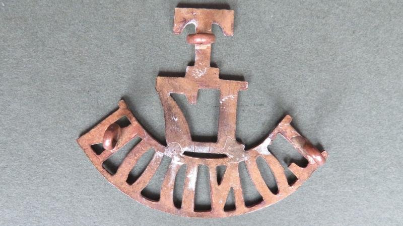 British Army 17th 'LONDON' (County of London ) Territorial Battalion (Poplar & Stepney Rifles) Shoulder Title — image 2
