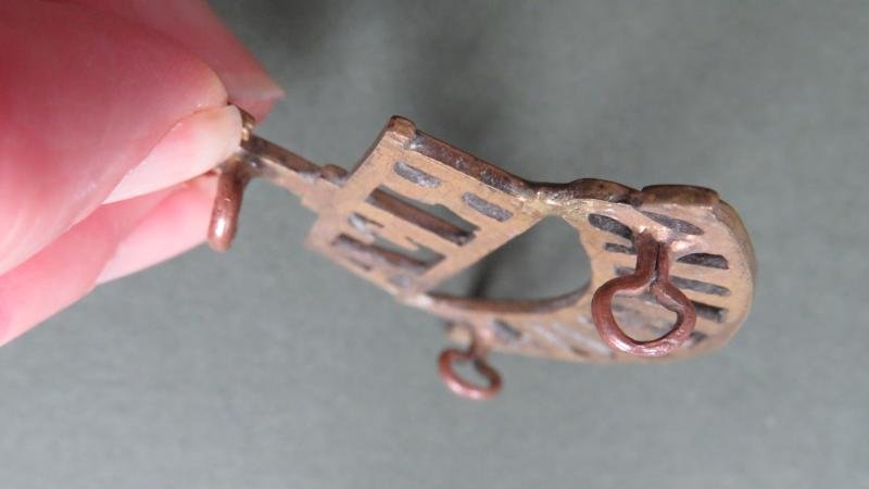 British Army WW1 Royal Field Artillery 'SUFFOLK' Territorial Shoulder Title — image 4