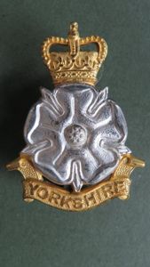 British Army The Yorkshire Brigade / Volunteers Officer's Cap Badge
