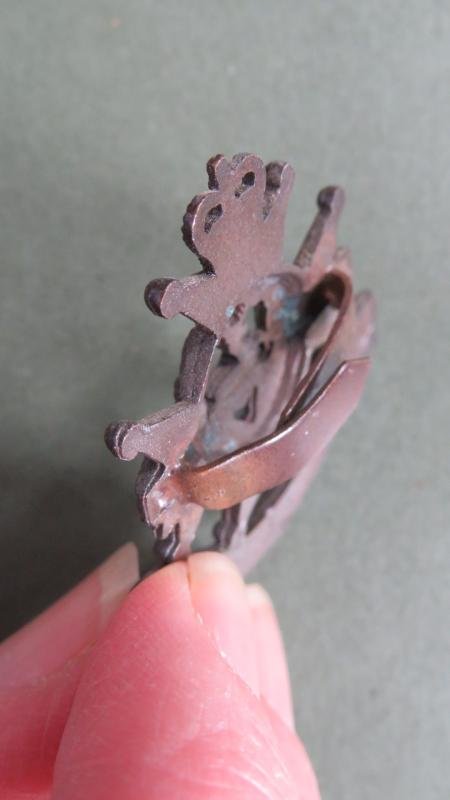 British Army Pre 1953 The Sherwood Foresters (Nottinghamshire & Derbyshire Regiment) Officers' Service Dress Cap Badge — image 3