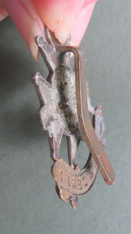 British Army Pre 1953 The Sherwood Foresters (Nottinghamshire & Derbyshire Regiment) Cap Badge — image 3