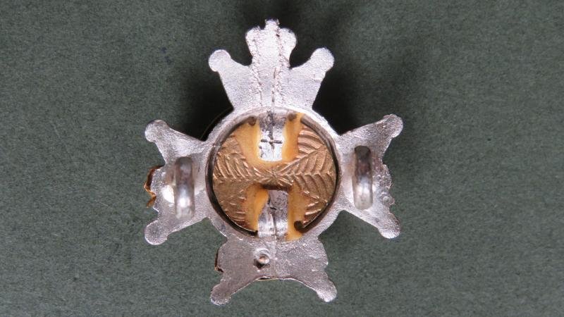 British Army The Sherwood Foresters (Nottinghamshire & Derbyshire Regiment) Officers' Collar Badge — image 2