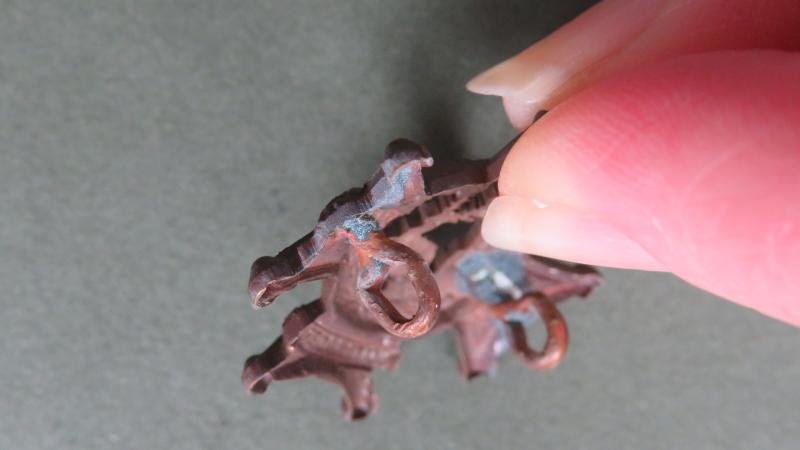 British Army The Sherwood Foresters (Nottinghamshire & Derbyshire Regiment) Officers' Service Dress Collar Badge — image 3