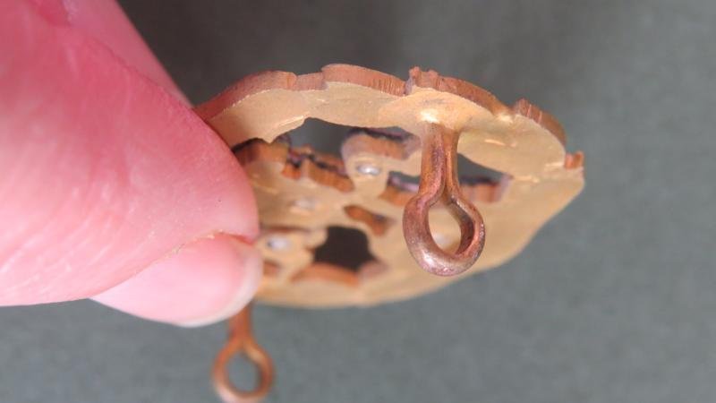 British Army The South Lancashire Regiment (The Price of Wales's Volunteers) Officers' Beret Badge — image 3