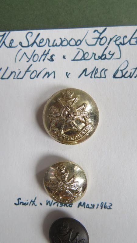 British Army Pre and Post 1953 Sherwood Foresters (Nottinghamshire and Derbyshire Regiment) Uniform Buttons — image 4