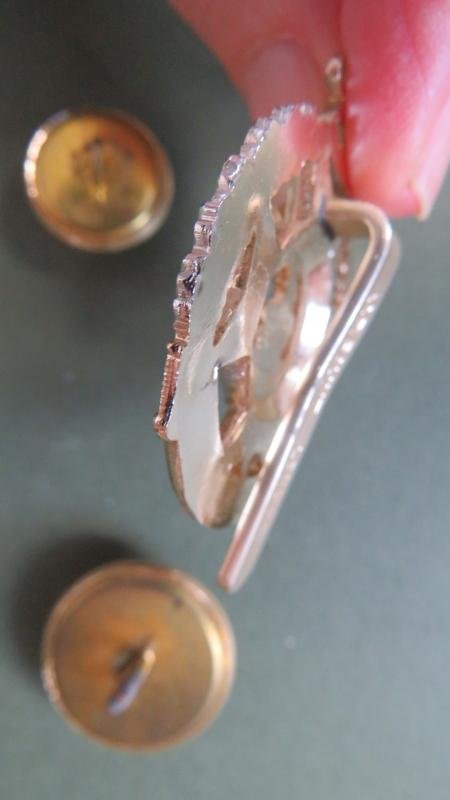 British Army The Forester Brigade Cap Badge & Uniform Buttons — image 3