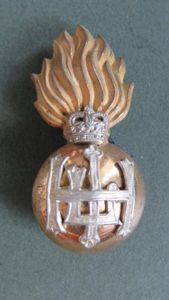 British Army Royal Highland Fusiliers Officers Collar Badge