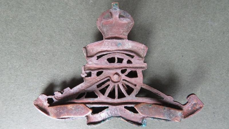 British Army WW1 Period Royal Artillery Officers Service Dress Cap Badge — image 2