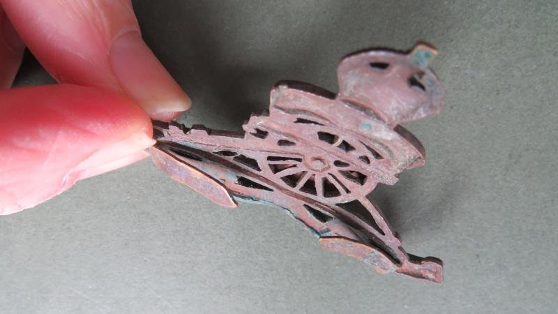 British Army WW1 Period Royal Artillery Officers Service Dress Cap Badge — image 3