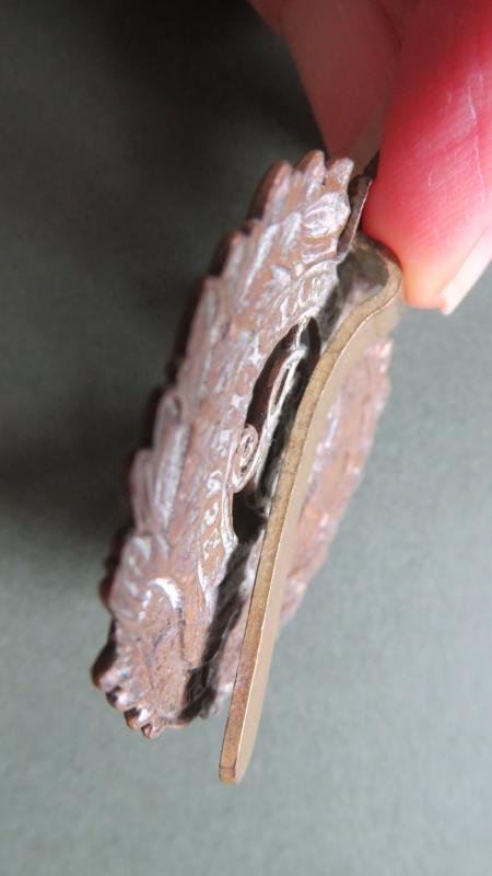 British Army WW1 Royal Engineers KGV Cap Badge — image 3