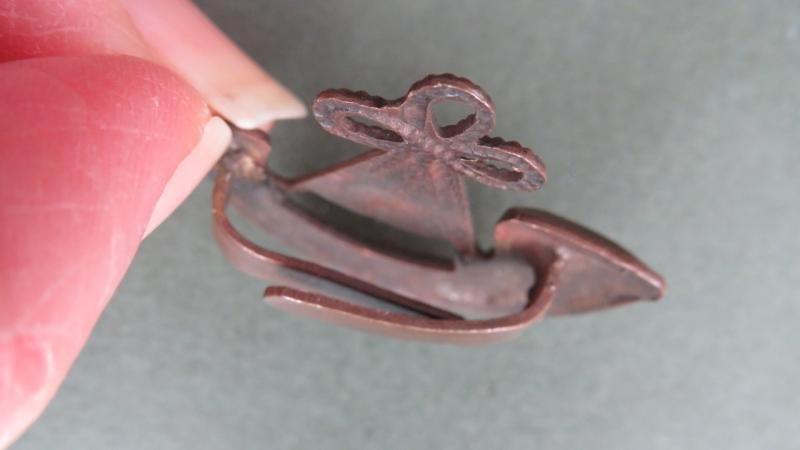 British Army WW2 Period Oxfordshire and Buckinghamshire Light Infantry Officers Cap Badge — image 3