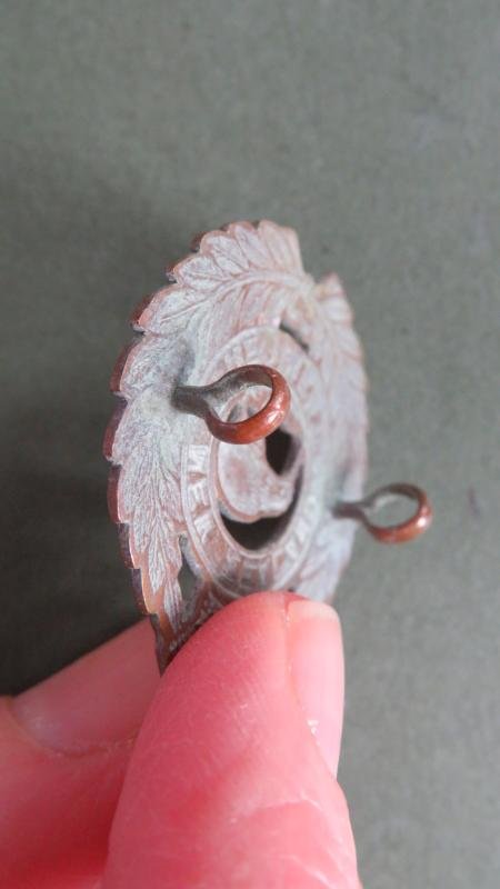 New Zealand Army The New Zealand Regiment Cap Badge — image 3