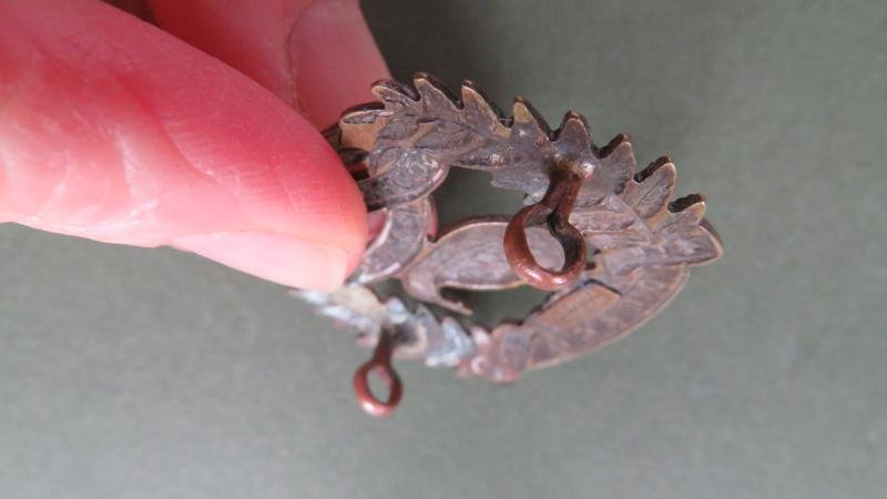 New Zealand Army WW1 Period The 4th Otago Rifles Regiment Cap Badge — image 3