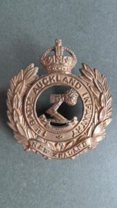 New Zealand Army Post WW1 The Auckland Regiment Cap Badge