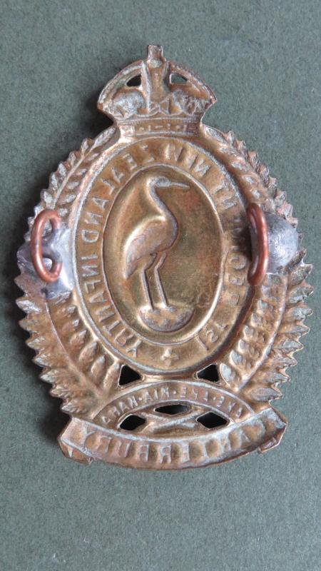 New Zealand Army WW1 Period 1st (Canterbury) Regiment Cap Badge — image 2