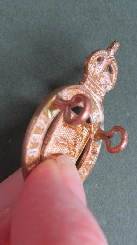 British Army The Essex Yeomanry (Dragoons) 1905-1909 Collar Badge — image 3