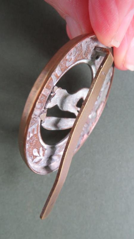 British Army The West Yorkshire Regiment Puggaree Badge — image 4