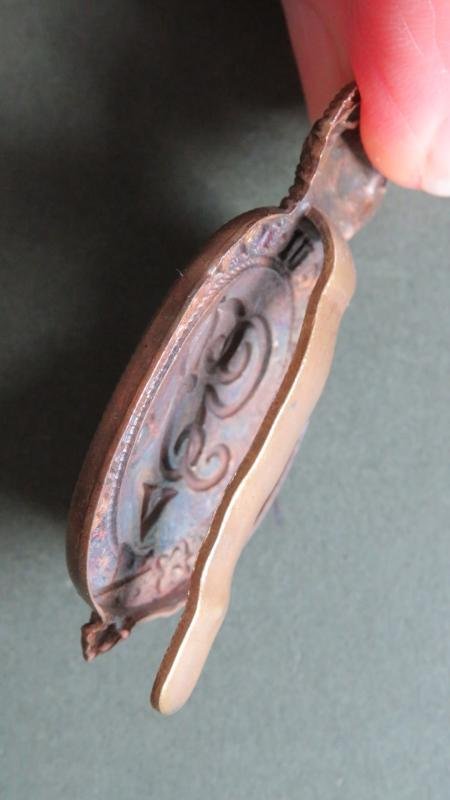 British Army WW1 The Household Battalion Cap Badge — image 3