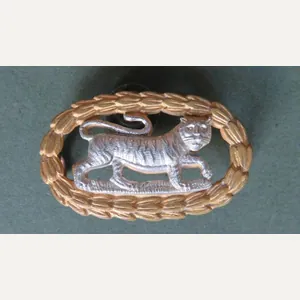 British Army The Leicestershire Regiment Officers Collar Badge