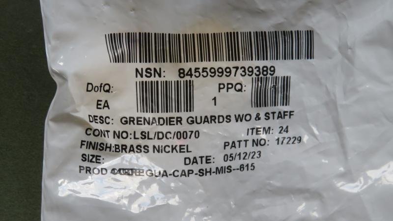 British Army Grenadier Guards Warrant Officers & Staff Cap Badge — image 3