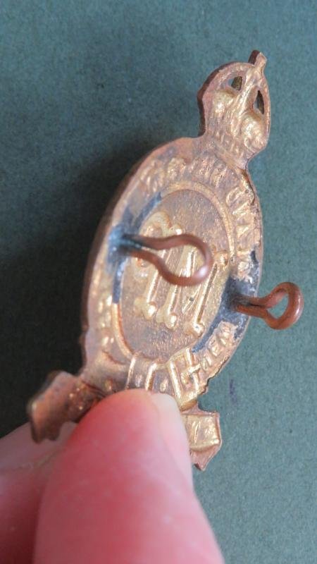 New Zealand Army Pre 1946 'New Zealand Military Police' Cap Badge — image 3