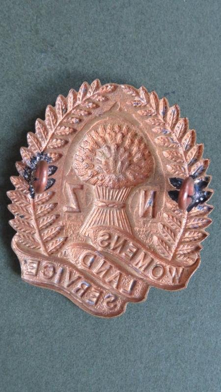 New Zealand Army Pre 1942 'Women's Army Auxiliary Corps' Cap Badge — image 2