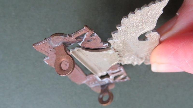 New Zealand Army Post WW2 'Wellington West Coast and Taranaki Regiment' Cap Badge — image 3