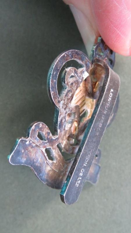 British Army The Queen's Royal Hussars Cap Badge — image 3