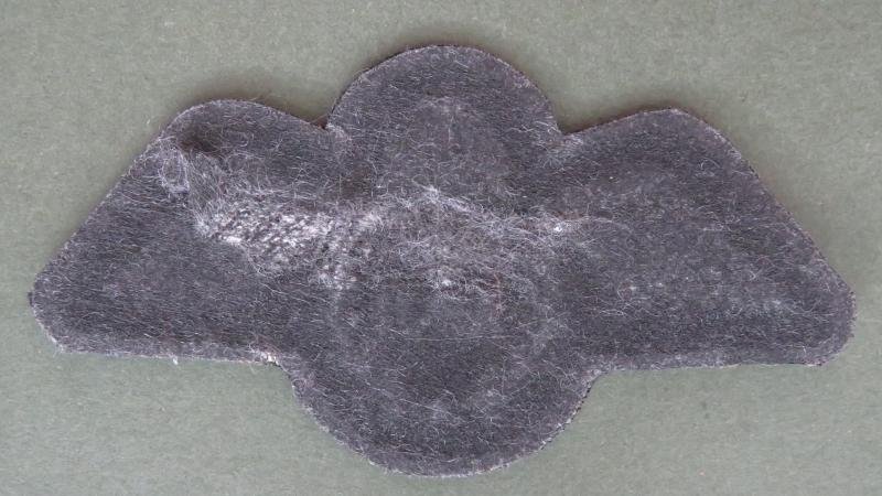 British Army 'Assistant Parachute Jump Instructor' Wings — image 2