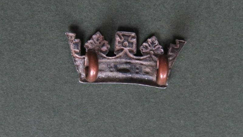 British Army Post 1923 The Royal Irish Fusiliers (Princess Victoria's) 'Coronet' Collar Badge — image 2