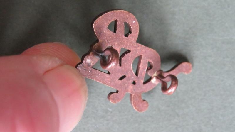 British Army The City of London Yeomanry (Rough Riders) Officers Service Dress Collar Badge — image 3