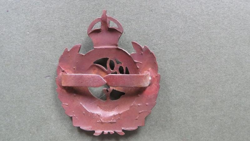 British Army Pre 1953 The Queen's Own Dorset Yeomanry Officers Service Dress Cap Badge — image 2