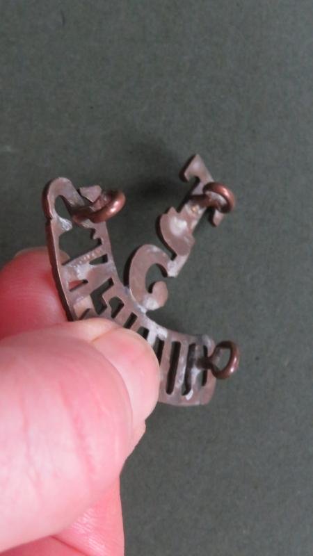 British Army The Queen's Royal Regiment (West Surrey), 5th Battalion, Territorial Shoulder Title — image 3