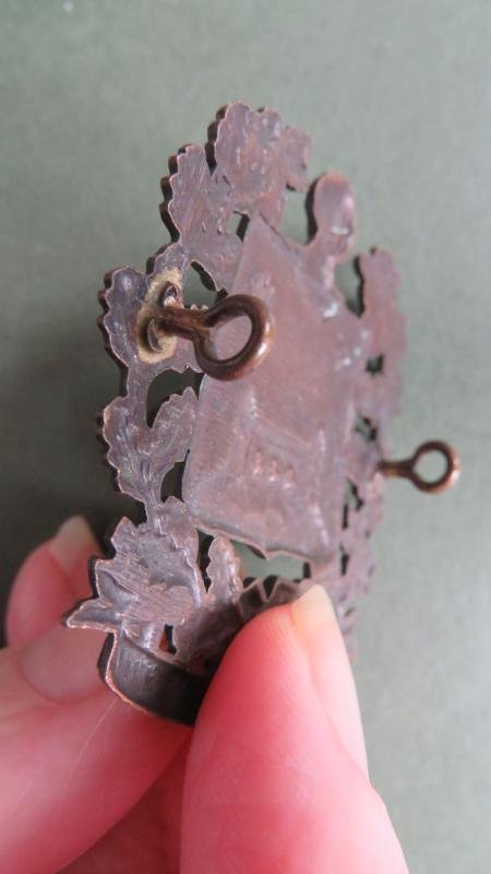 Canada Army University de Montreal Contingent Canadian Officers Training Corps Cap Badge — image 3