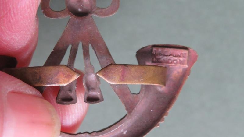 British Army WW1 Period Oxfordshire and Buckinghamshire Light Infantry Officers Cap Badge — image 3