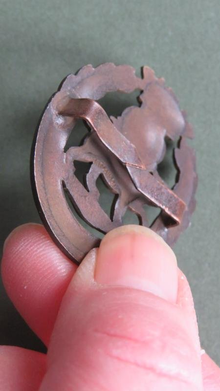 British Army The York and Lancaster Regiment Officers Service Dress Cap Badge — image 3