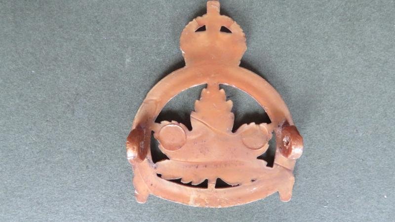 Canada Army WW2 Royal Canadian Army Cadets Cap Badge — image 2