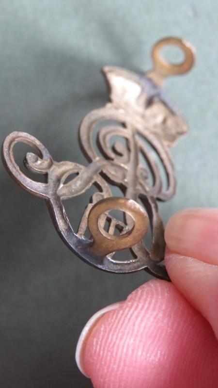 Canada Army 1903 -1911 The Royal Canadian Regiment Shoulder Badge — image 3