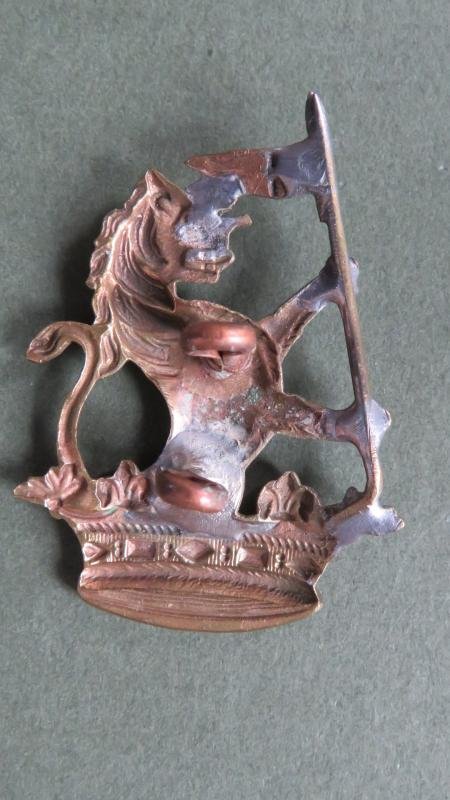 New Zealand 5th (Wellington Rifles) Regiment Cap / Collar Badge — image 2