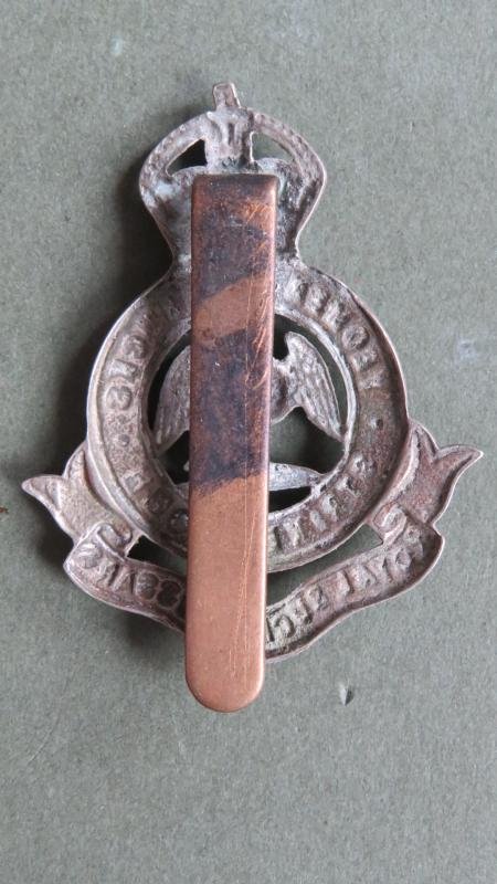 British Army Pre 1953 The Royal Buckinghamshire Hussars Cap Badge — image 2