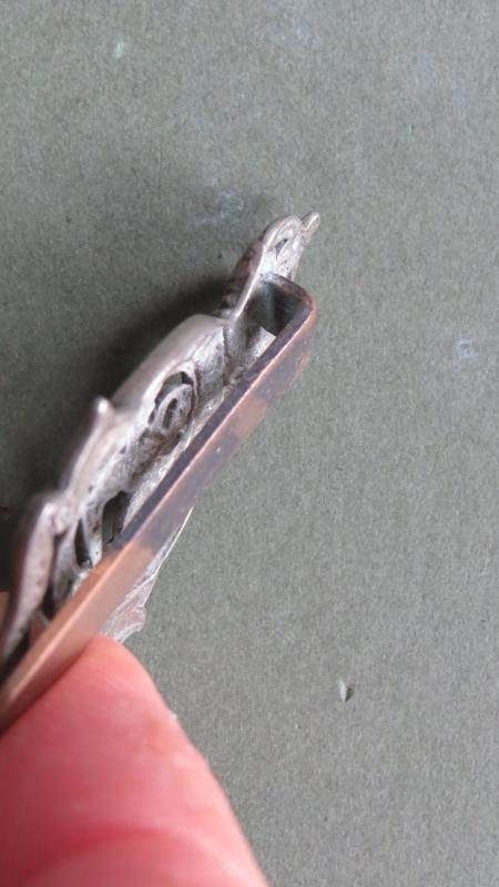 British Army Pre 1953 The Royal Buckinghamshire Hussars Cap Badge — image 3