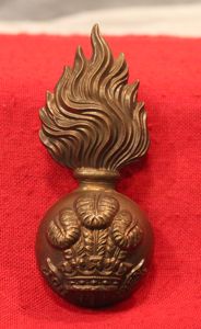A Very Good Fur Cap Plume Badge Of The Royal …
