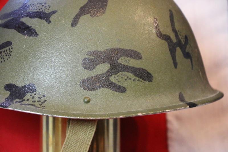 A British 1944 Pattern 'D-Day' Combat Helmet. MKIII Designed in 1943. Complete With Hand Painted Camouflage and Camouflage Net. — image 5