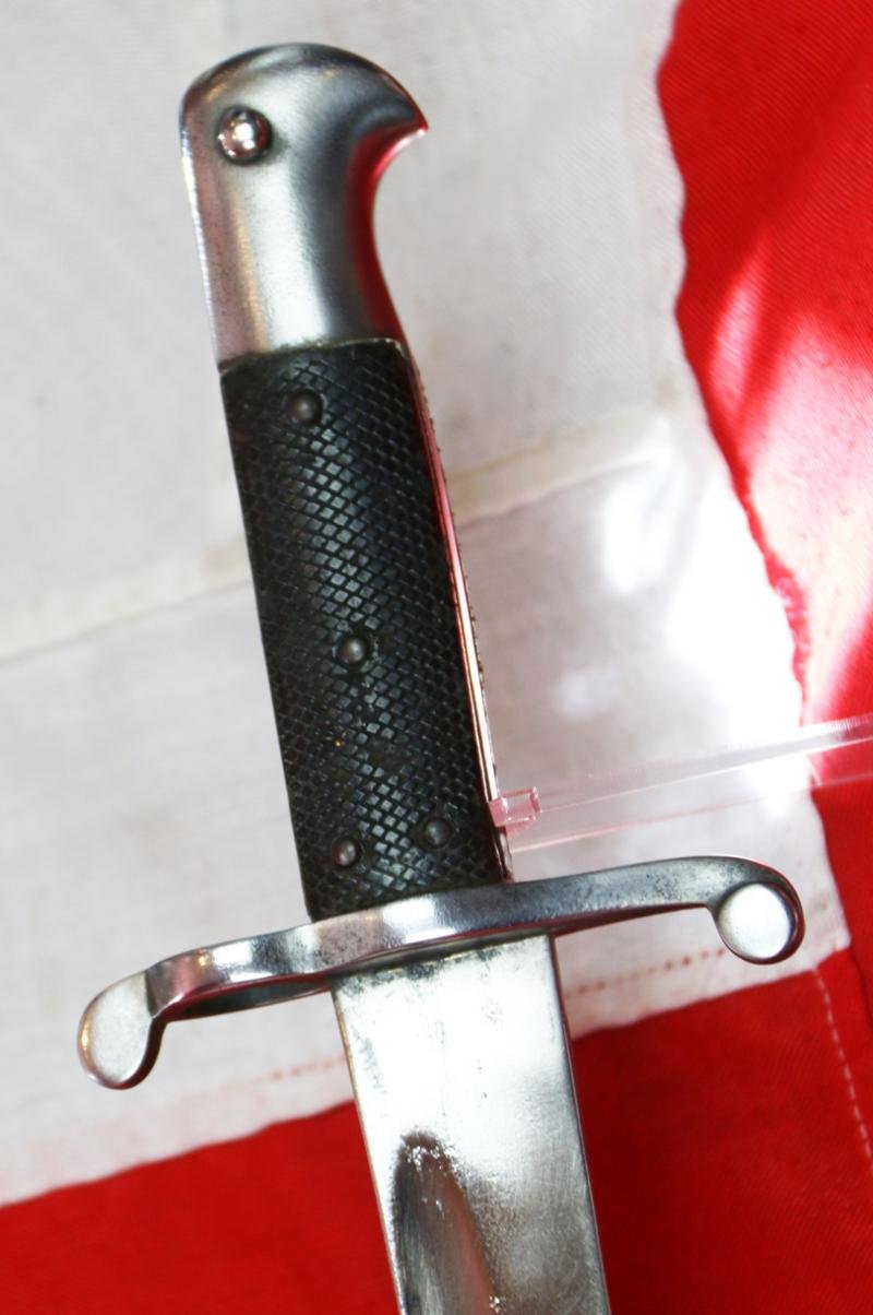 Fabulous, Superb & Historical Service Issue 1856-8 Two Band Enfield Yataghan Sword Bayonet Used With P1853 Enfield Rifles In The Indian Mutiny, The Opium War in China, The American Civil War, 1861-65 & The Japanese Boshin War & The Satsuma Rebellion — image 4