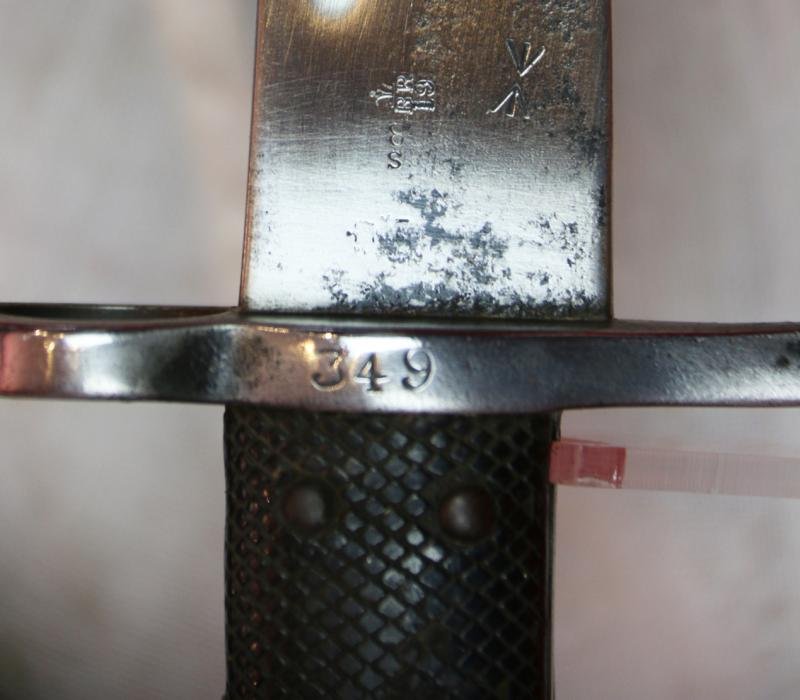 Fabulous, Superb & Historical Service Issue 1856-8 Two Band Enfield Yataghan Sword Bayonet Used With P1853 Enfield Rifles In The Indian Mutiny, The Opium War in China, The American Civil War, 1861-65 & The Japanese Boshin War & The Satsuma Rebellion — image 5