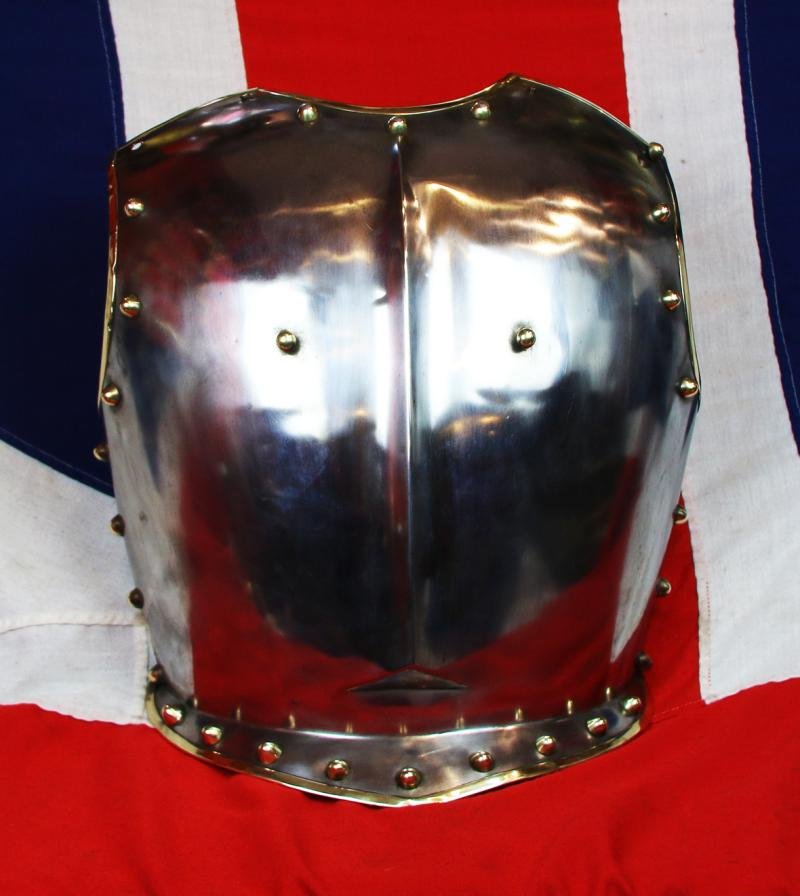 Original, Antique, Victorian Household Cavalry Armour Breastplate Cuirass of the LifeGuards, The Blues &The Royals. The Mounted Personal Bodyguard Regiments of the British Monarch, Part of The Household Division Crimean War Era — image 2
